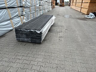 Ca. 96x Zweeds rabat Zwart Gecoat, 16x195mm, lengte 420cm